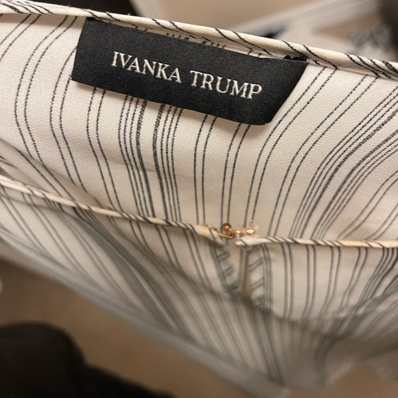 Ivanka Trump spring top - Picture 3 of 3